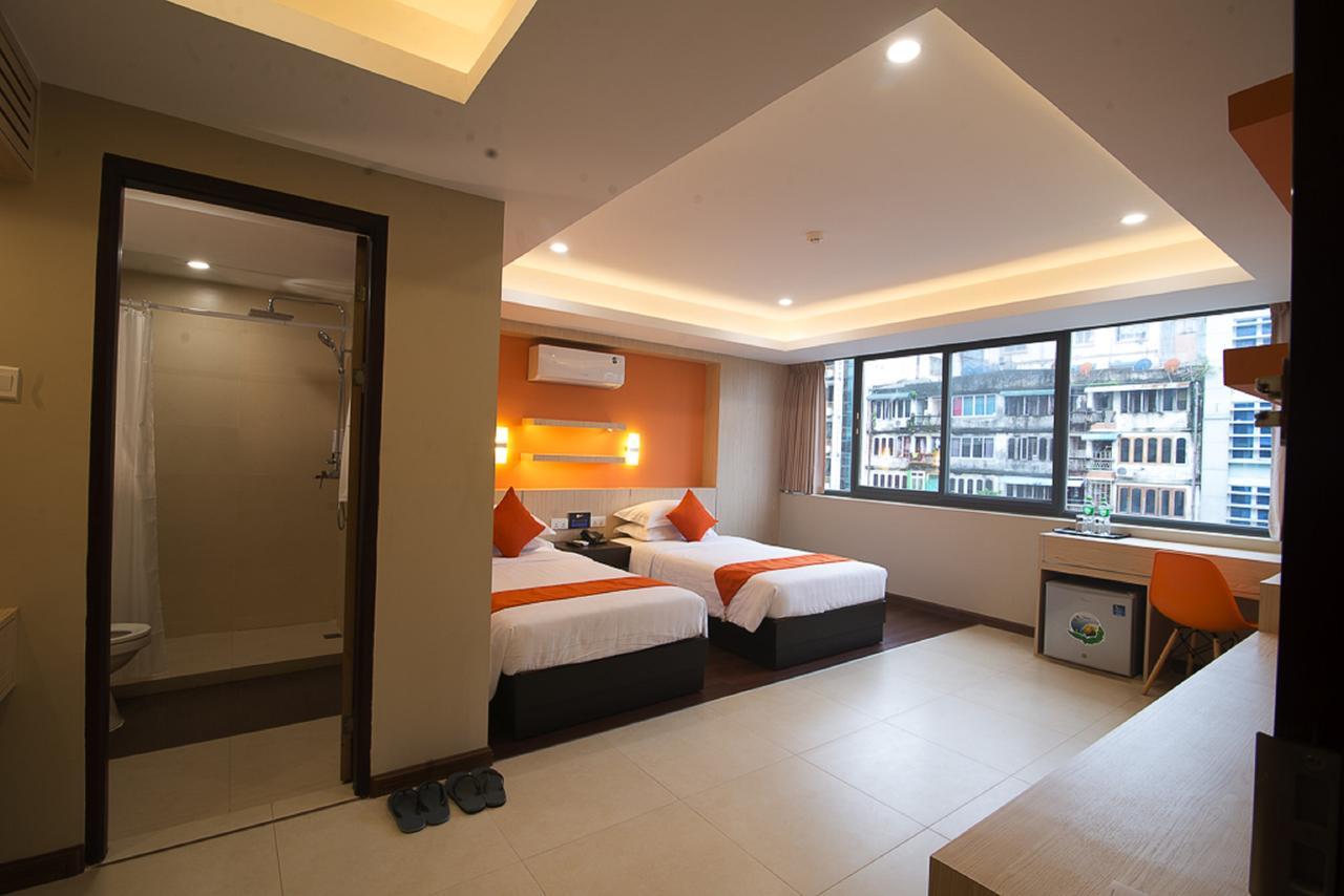 יאנגון Eastern Hotel מראה חיצוני תמונה