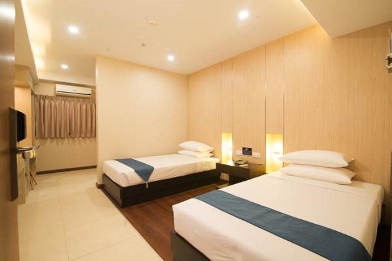 יאנגון Eastern Hotel מראה חיצוני תמונה