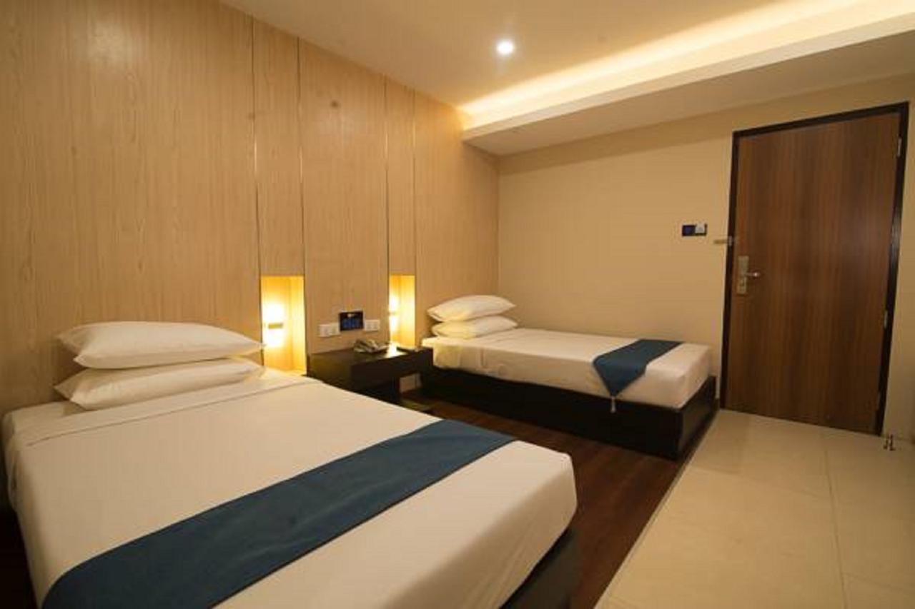יאנגון Eastern Hotel מראה חיצוני תמונה